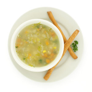 Sopa de pollo con maíz