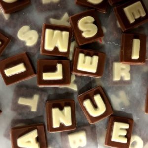 Letras Pequeñas - Mensaje en Chocolate