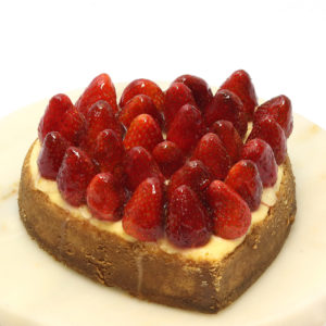 Cheesecake corazón con fresas